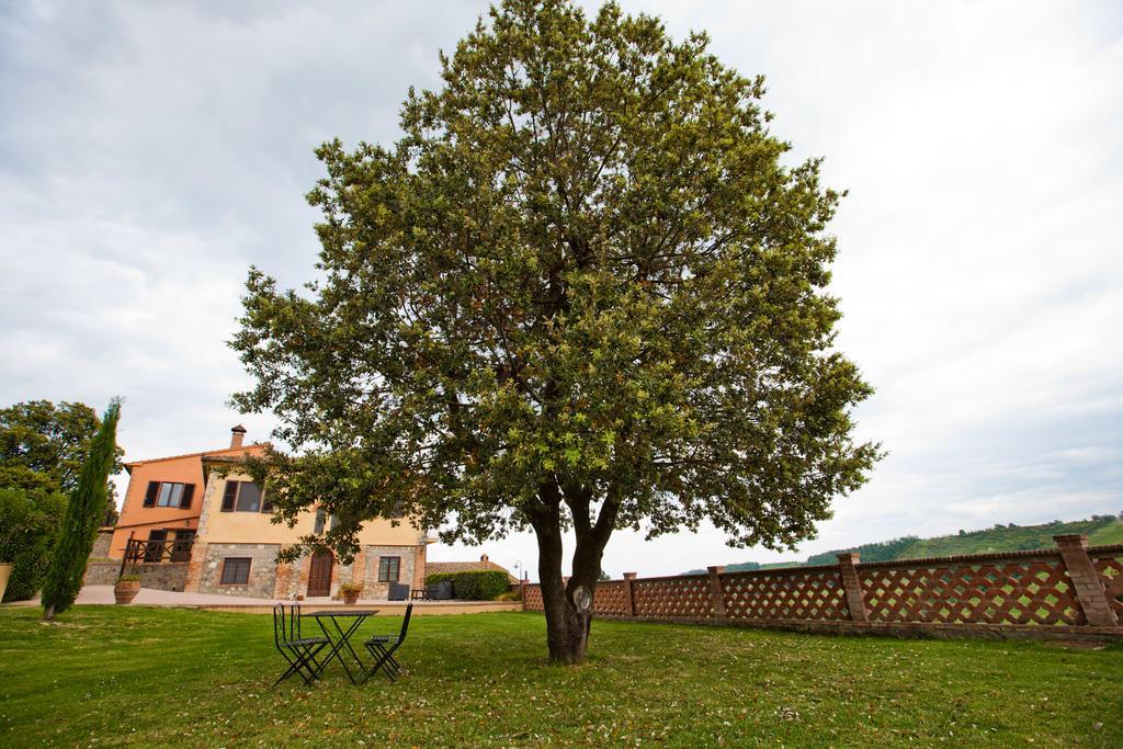 Agriturismo Fattoria Voltrona San Gimignano Exterior foto